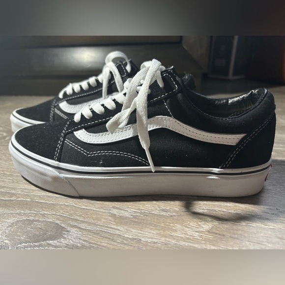 Unisex Original Black & White Vans - Picture 7 of 10